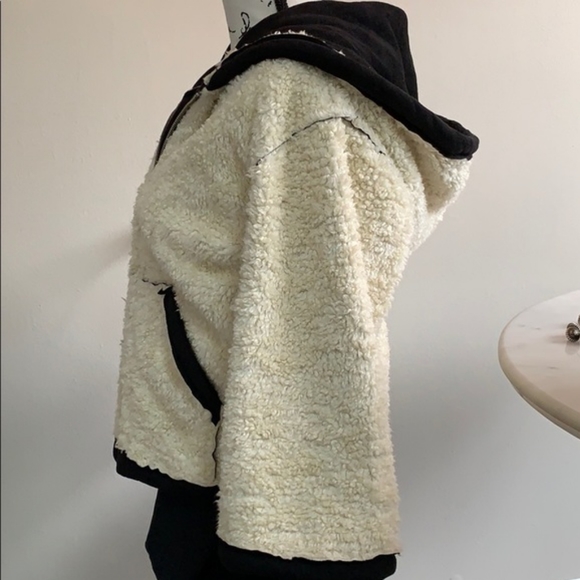 Anthropology ATKO Woman's Faux Shearling Hooded Jacket Size Small - Picture 4 of 5